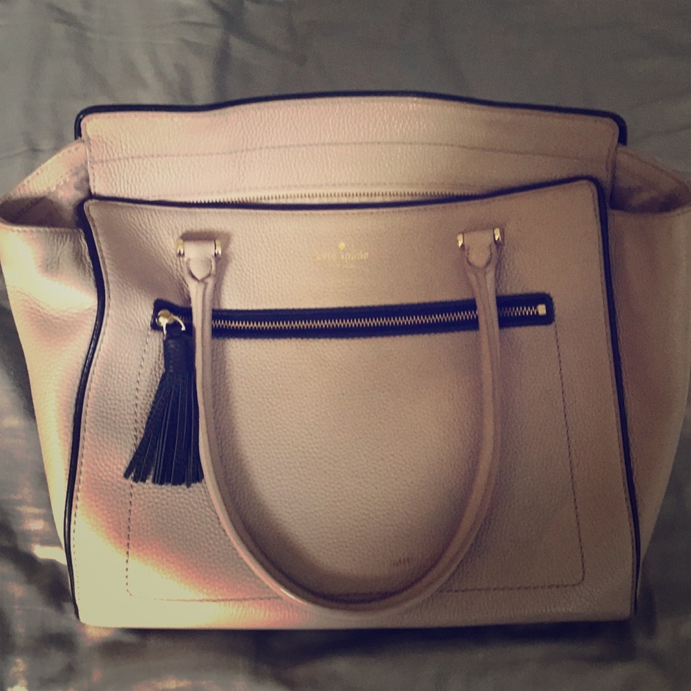 💥Cute Kate Spade Purse